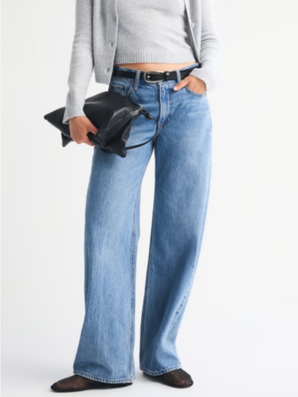 A&F Low Rise Ultra Loose Jean - Medium Tinted